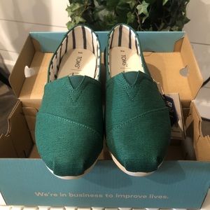 NWT Toms Alpargata Green Canvas shoes size 8